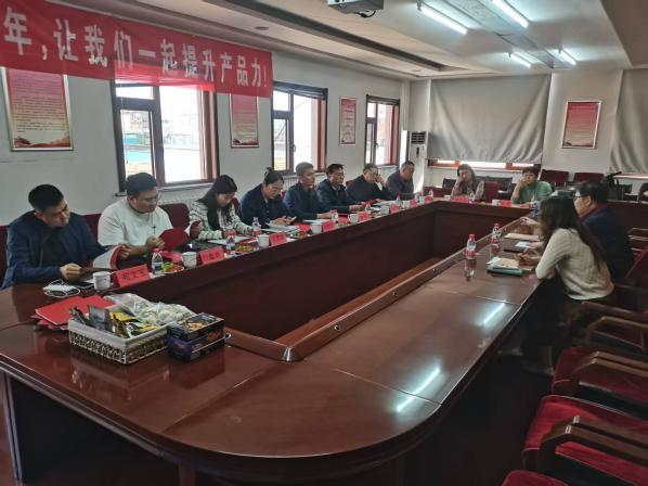 河北易縣一行領(lǐng)導蒞臨我司考察學習農(nóng)業(yè)產(chǎn)業(yè)化先進經(jīng)驗